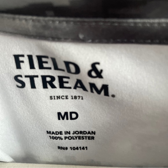 Field & Stream Hunting T-Shirt Men's - MED- Long Sleeve- Camouflage - Picture 3 of 3